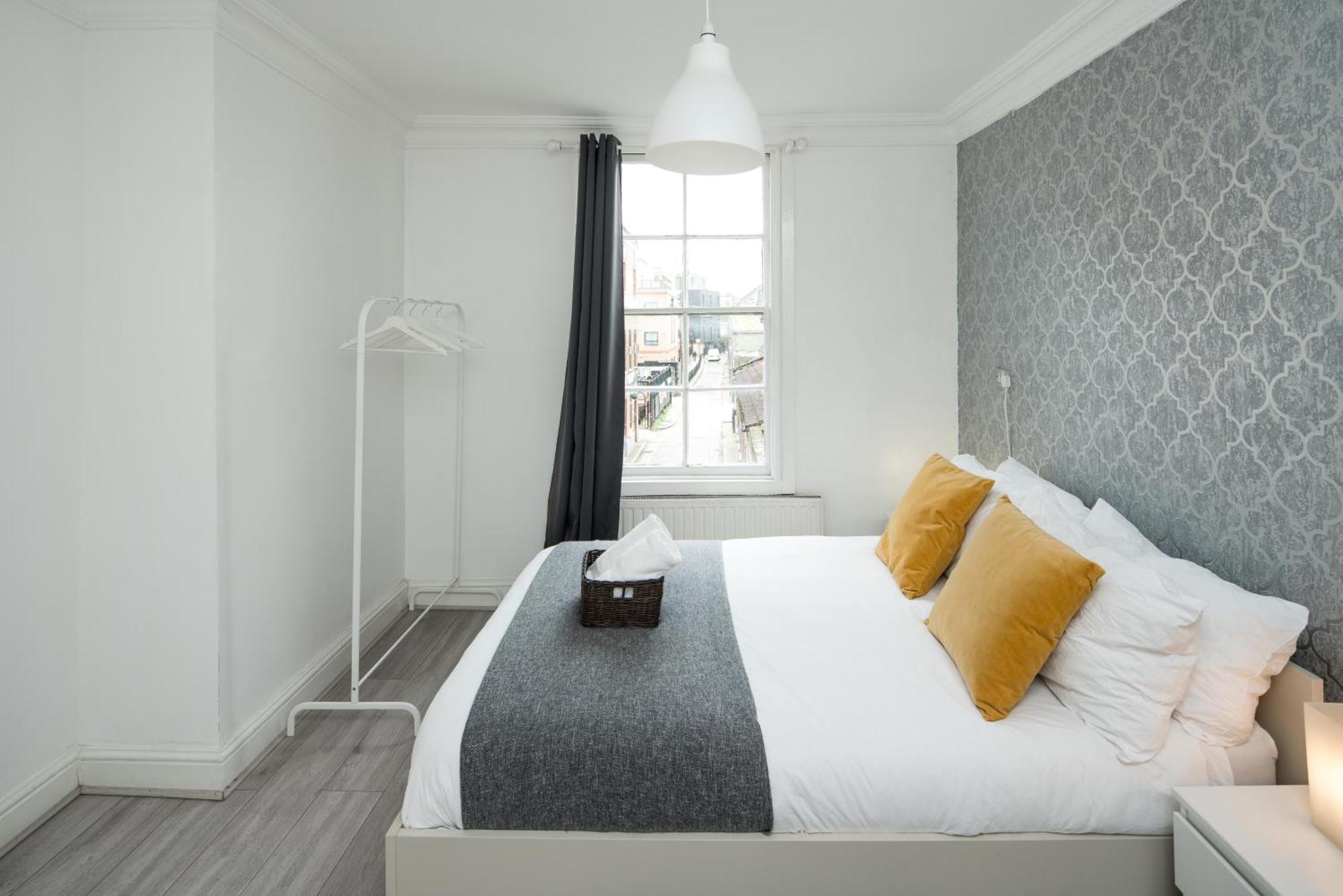 Private Double Room Shared Bathroom Near City Centre لندن المظهر الخارجي الصورة