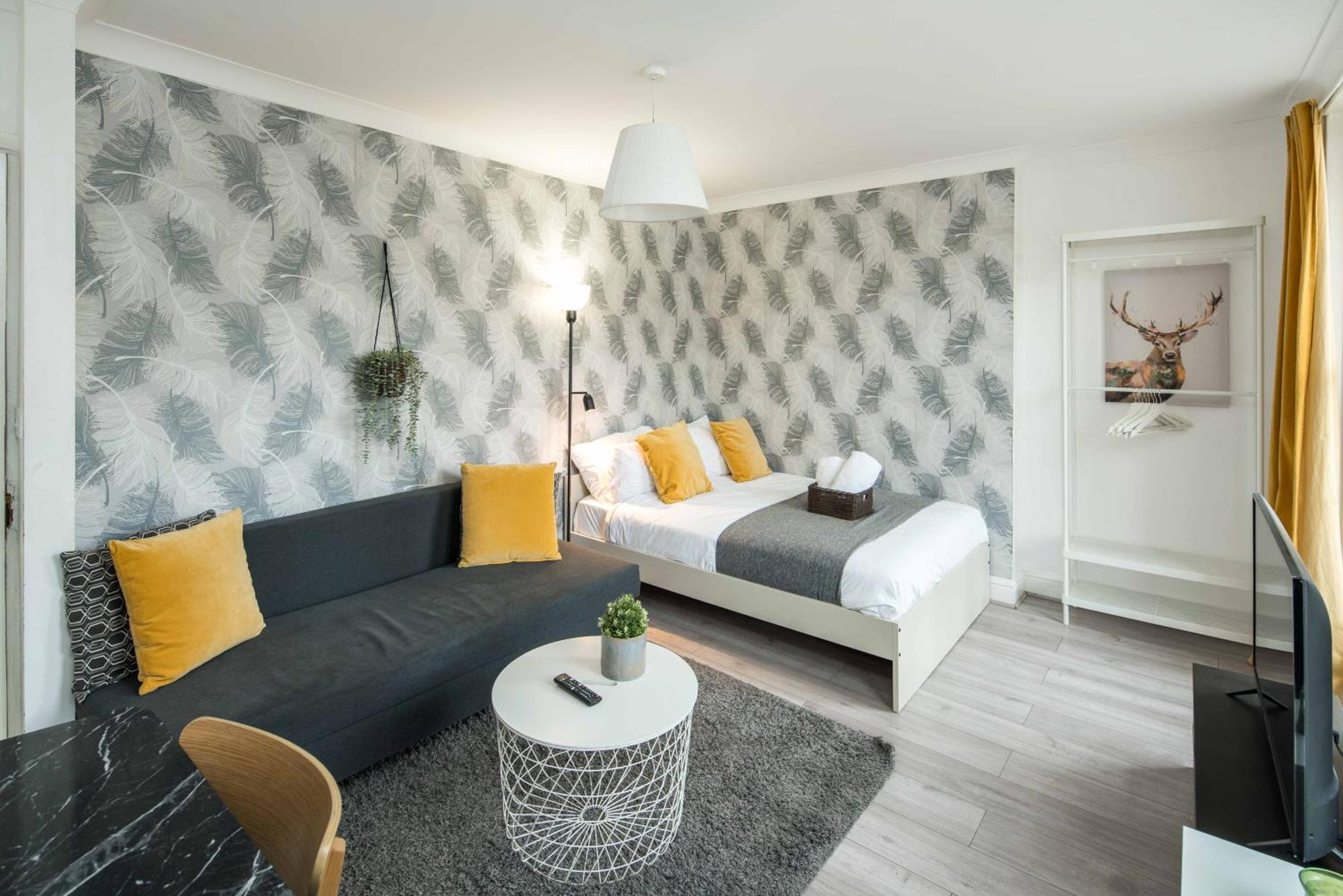 Private Double Room Shared Bathroom Near City Centre لندن المظهر الخارجي الصورة